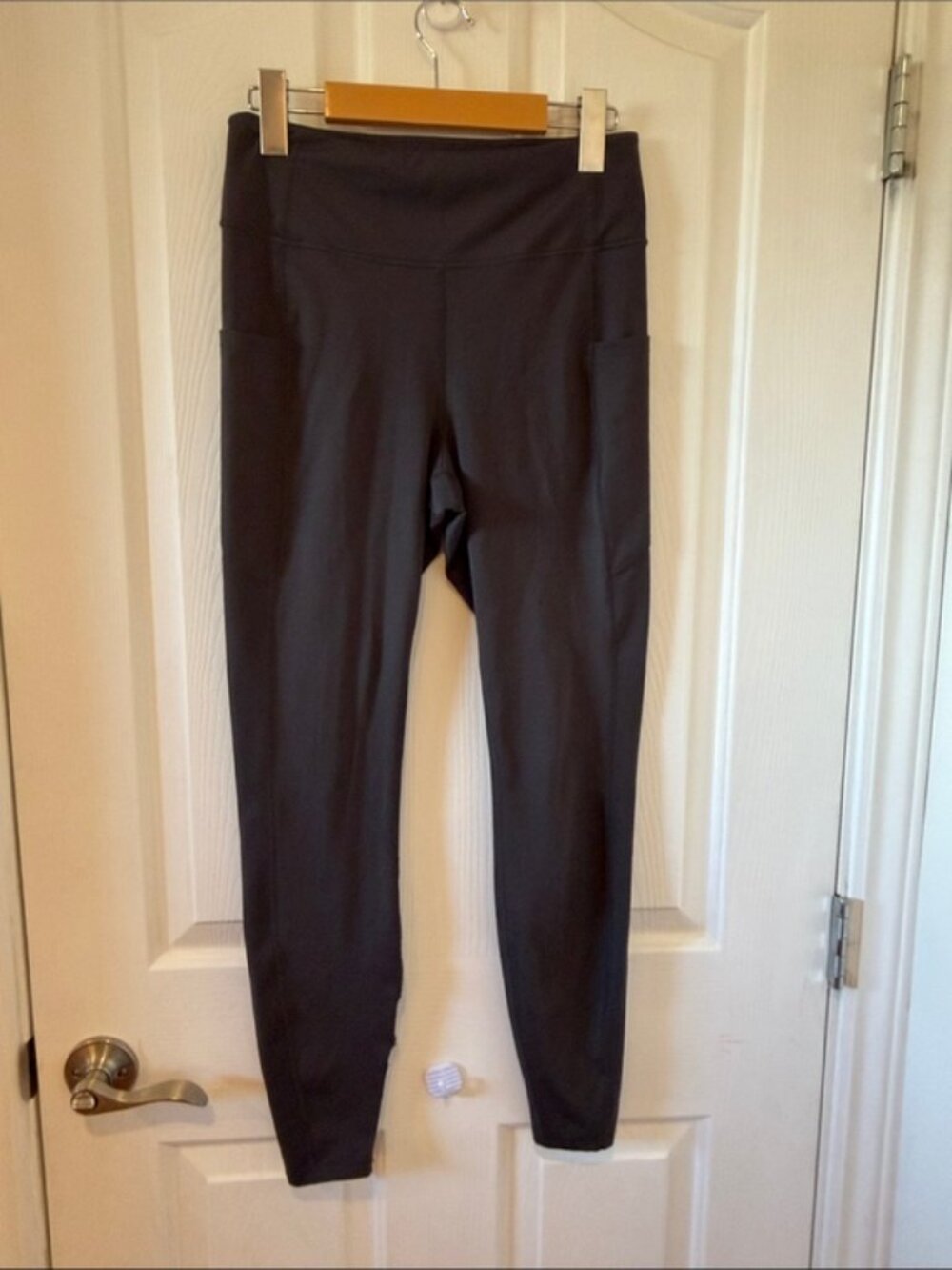 H&M Move Black High Rise Leggings Side Pockets Size M